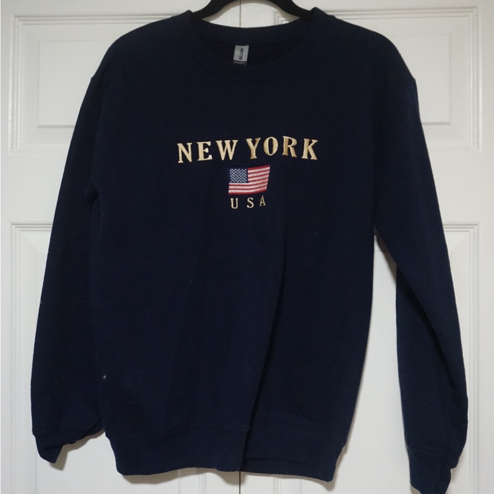Gildan Navy Blue New York USA Sweater